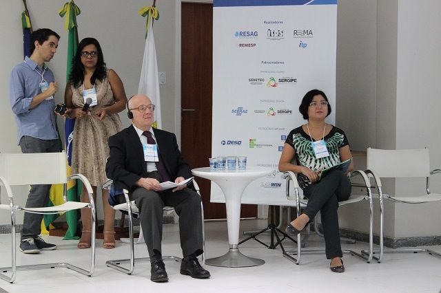 Iniciados minicursos do RESAG 2015