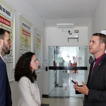 Diretora do MIT-Brazil visita ITP e vislumbra parceria com pesquisadores dos EUA